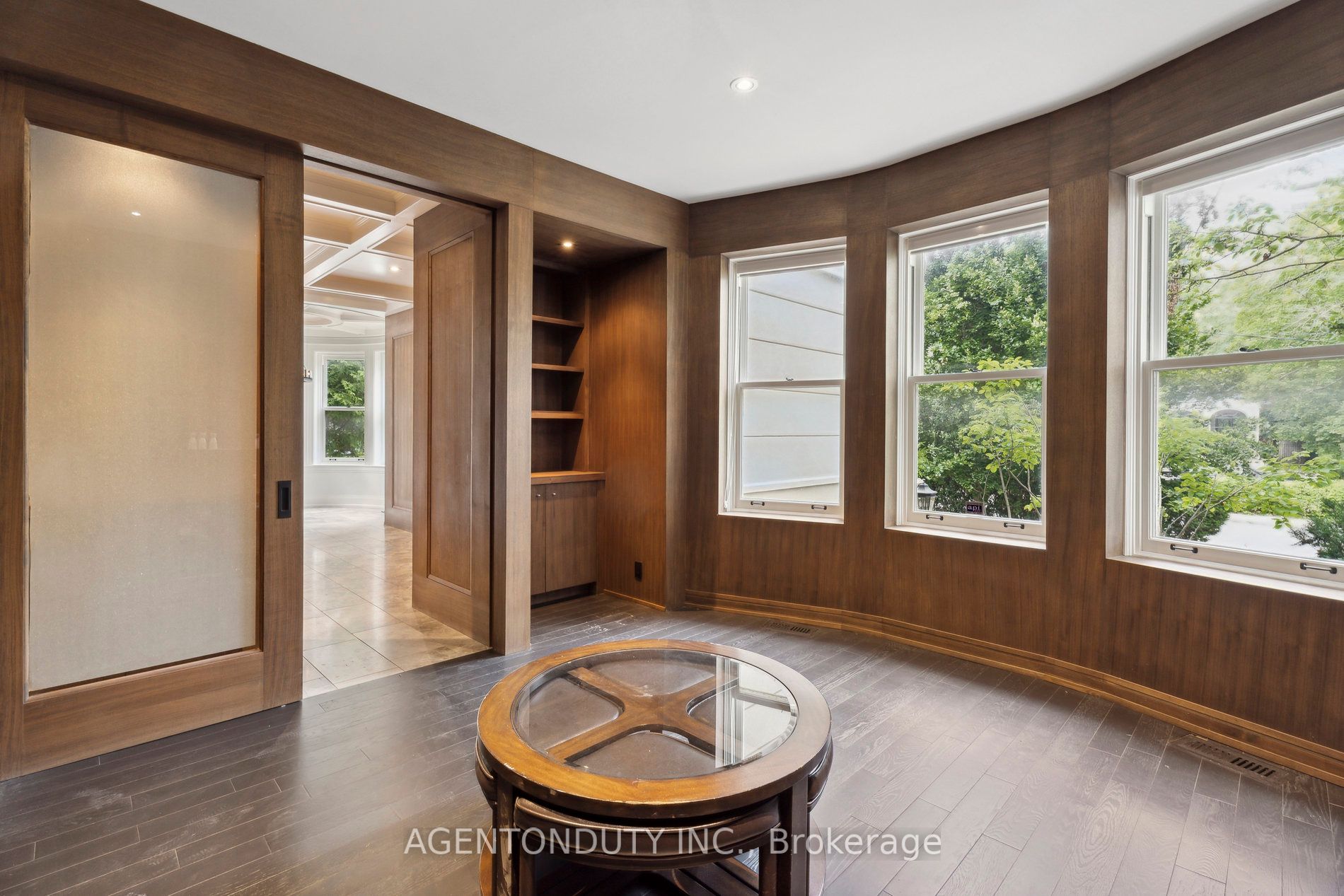 18 Forest Hill Rd