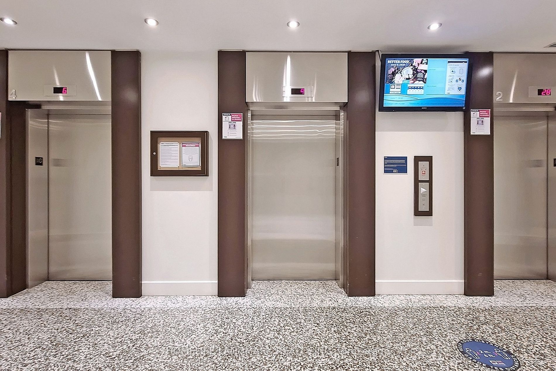 8 York St, #612