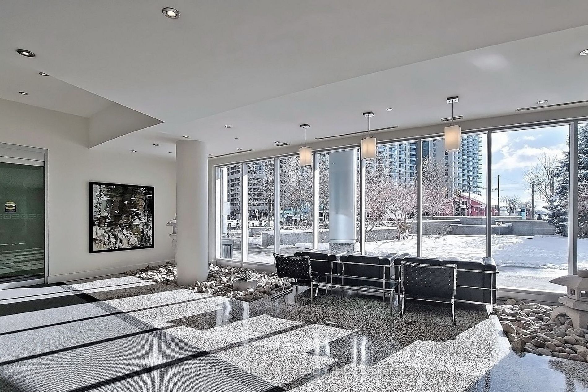 8 York St, #612