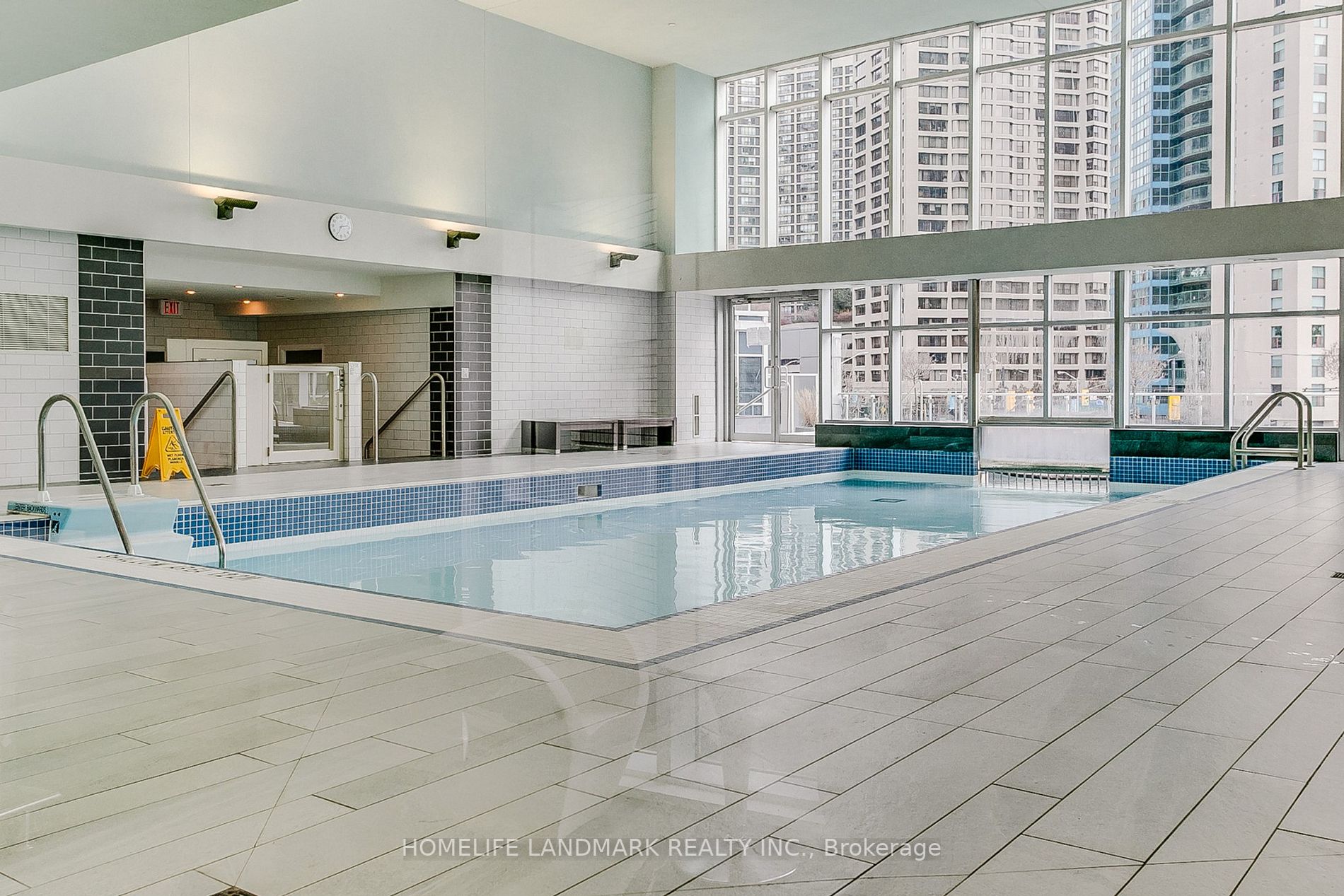 8 York St, #612