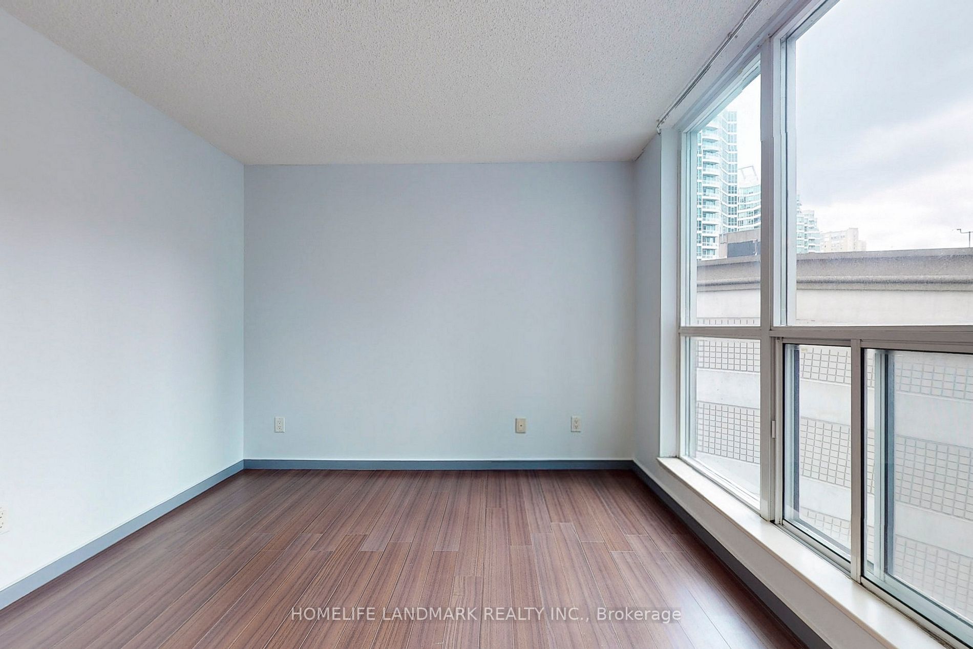 8 York St, #612