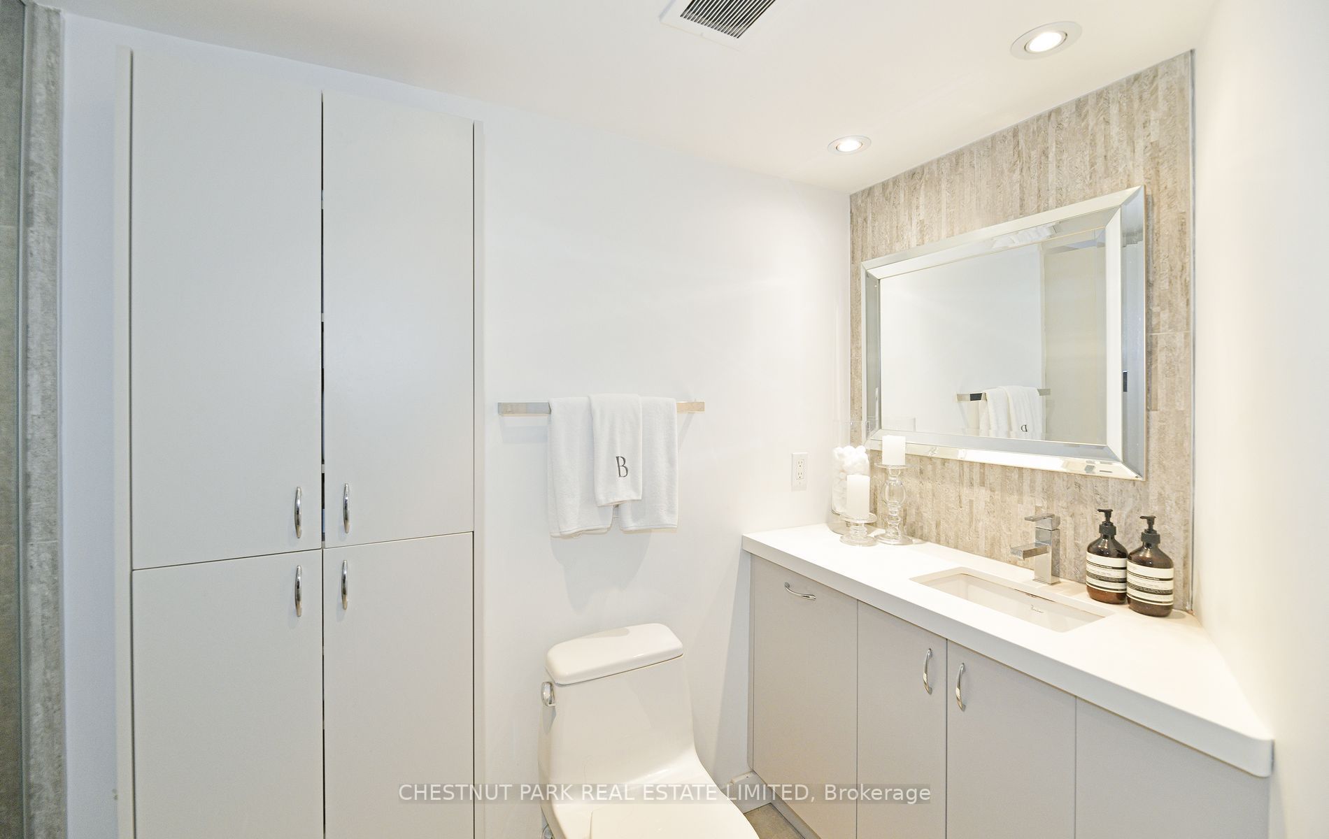 447 Walmer Rd, #308