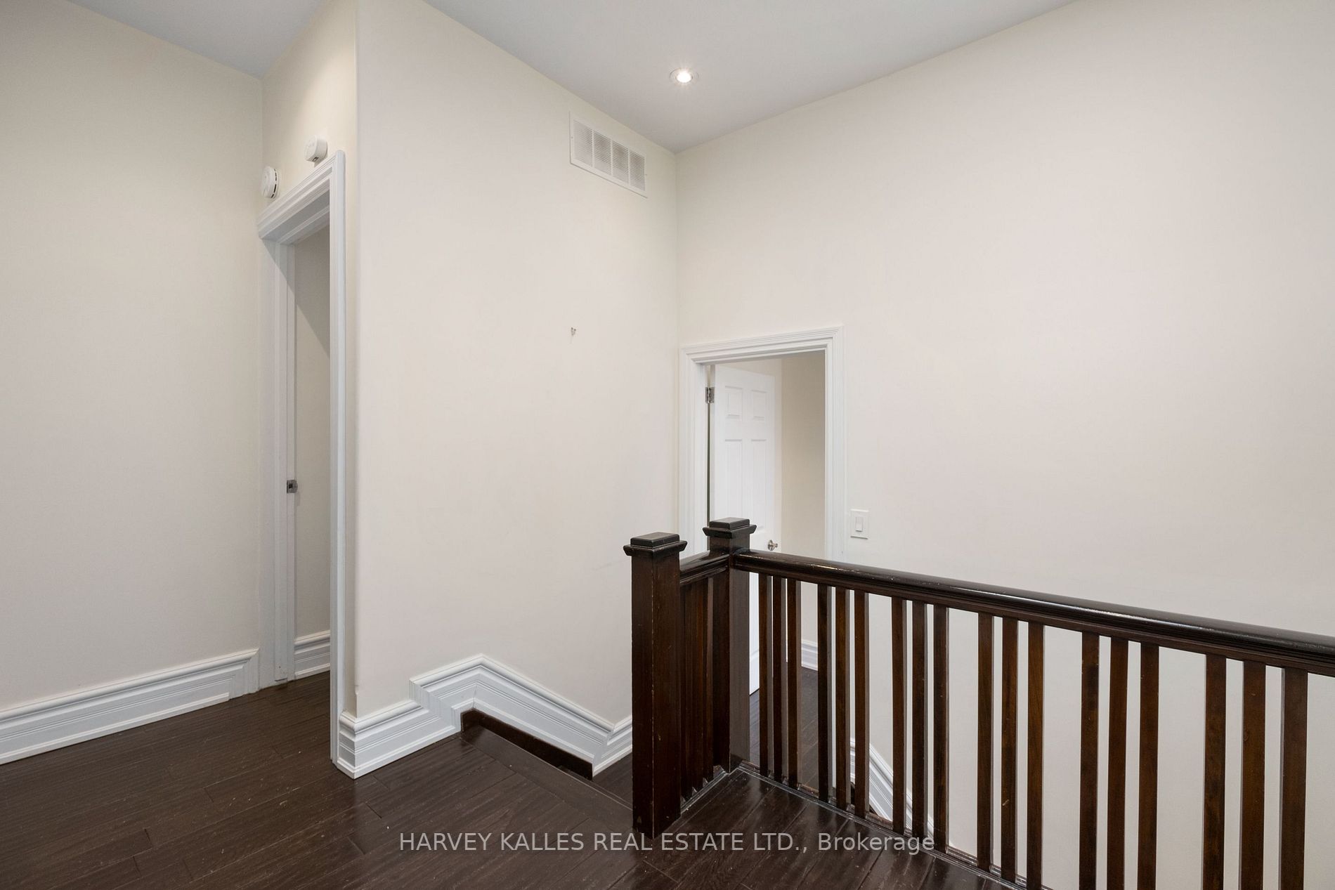 22 Hilltop Rd