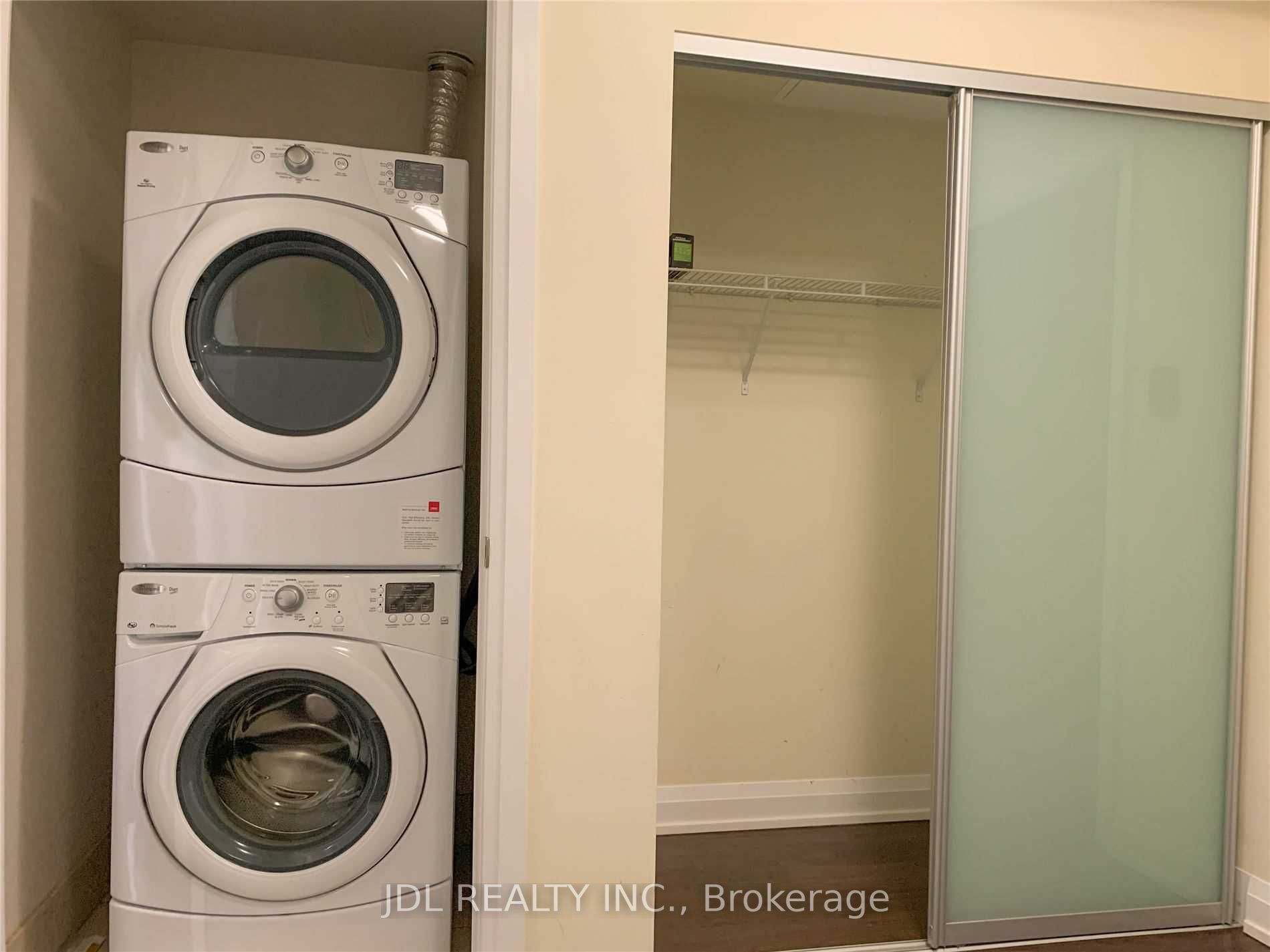 5 Sheppard Ave E, #2824