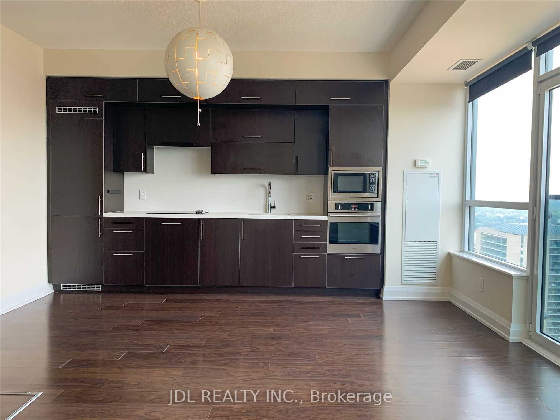 5 Sheppard Ave E, #2824