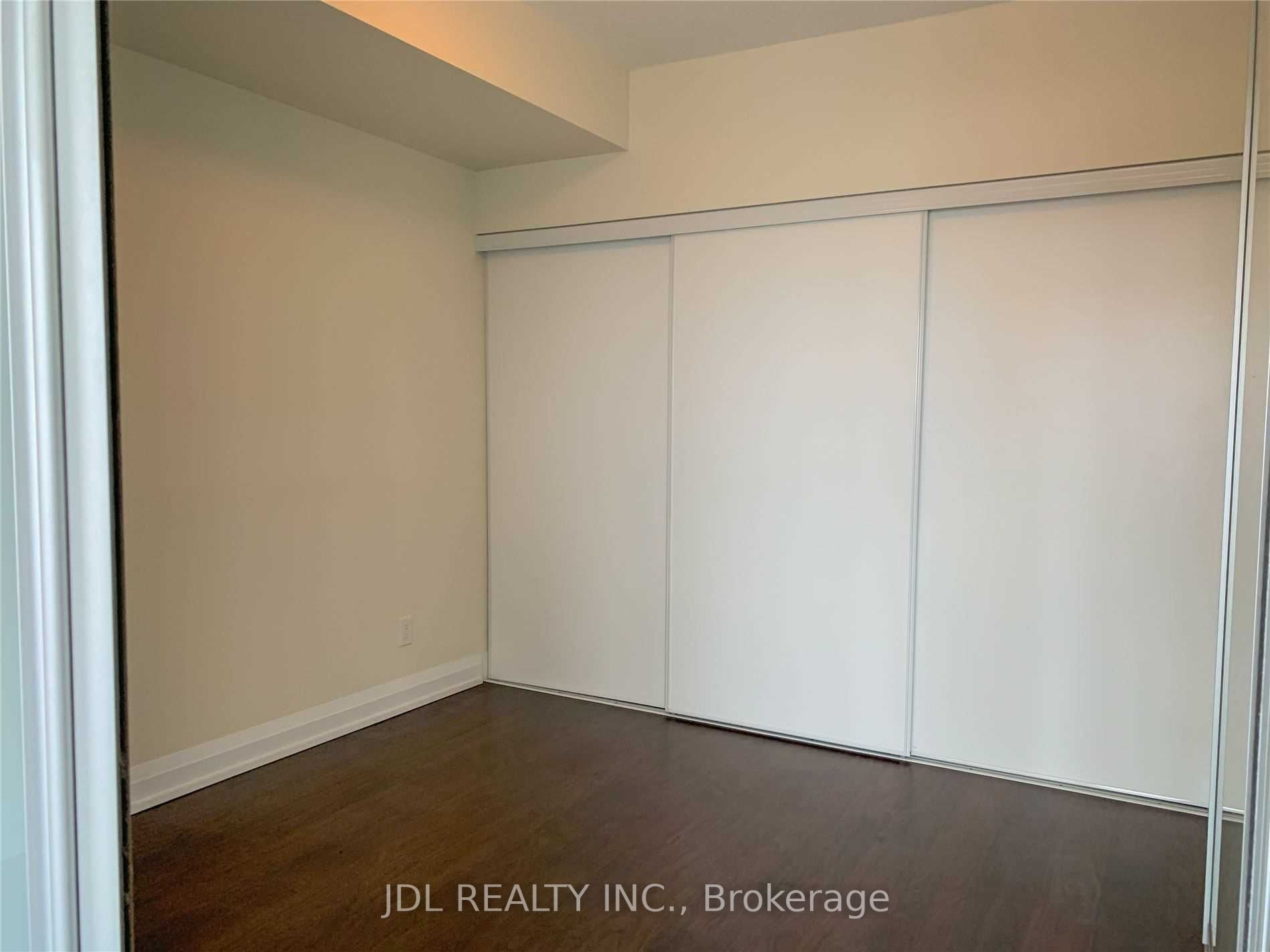 5 Sheppard Ave E, #2824