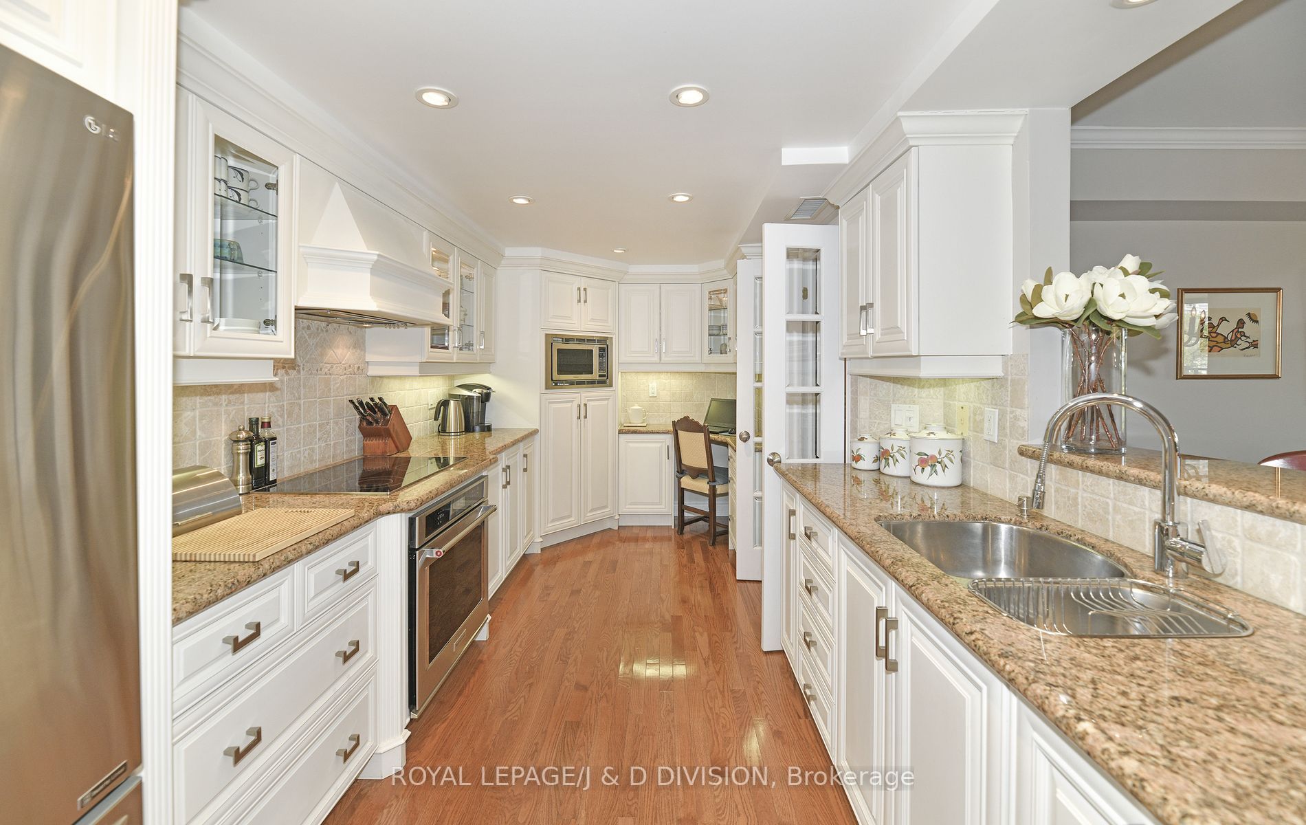 1 Balmoral Ave, #714