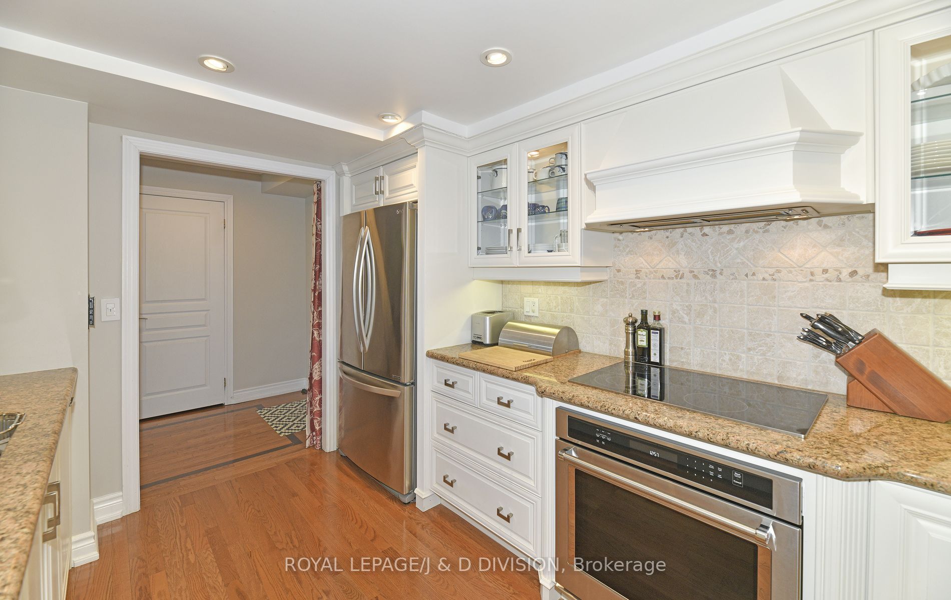 1 Balmoral Ave, #714