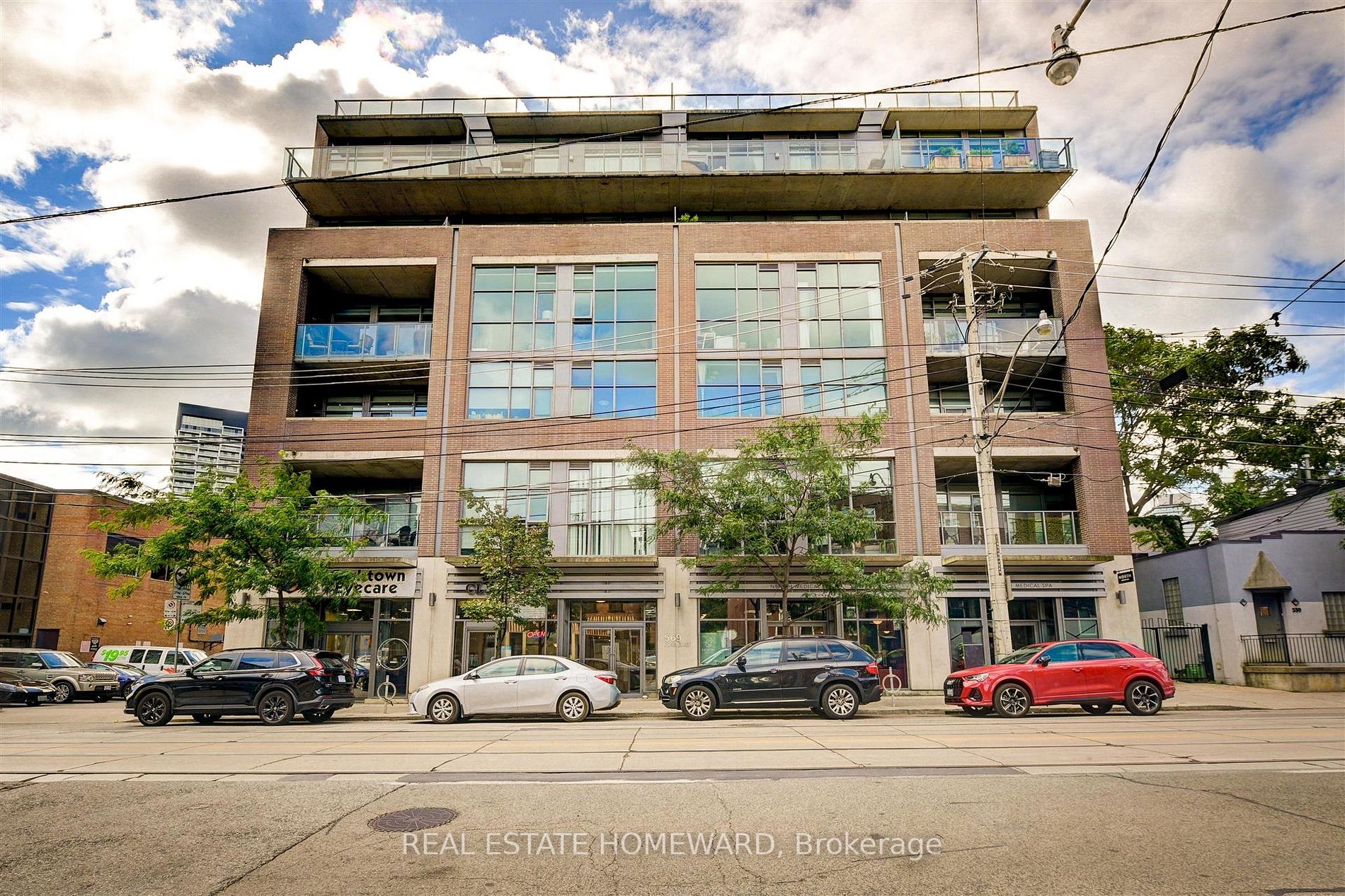 569 King St E, #406