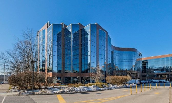 4120 Yonge St, #202