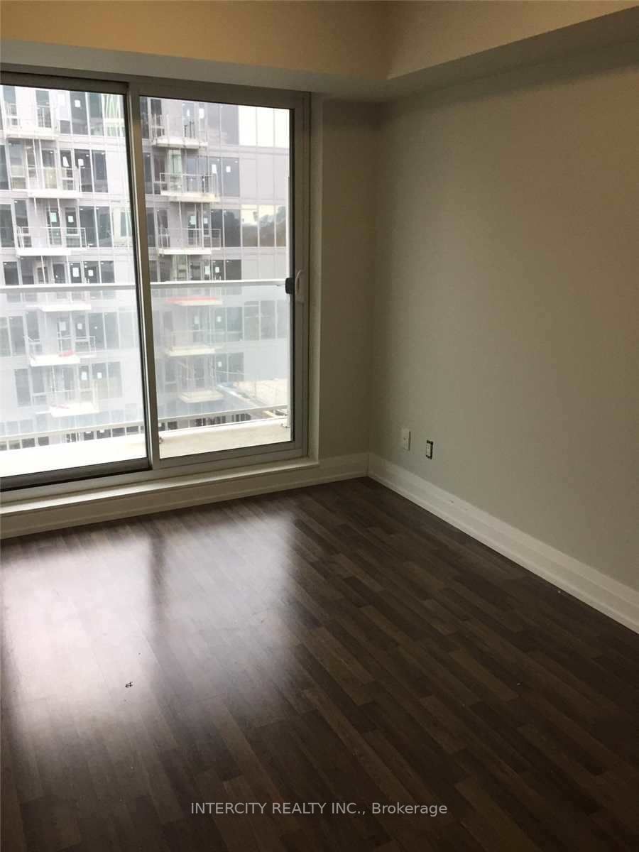 565 Wilson Ave, #1005