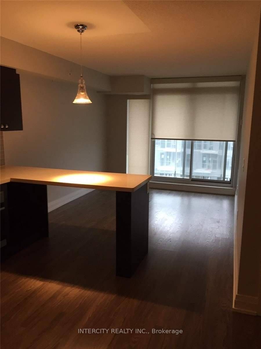 565 Wilson Ave, #1005