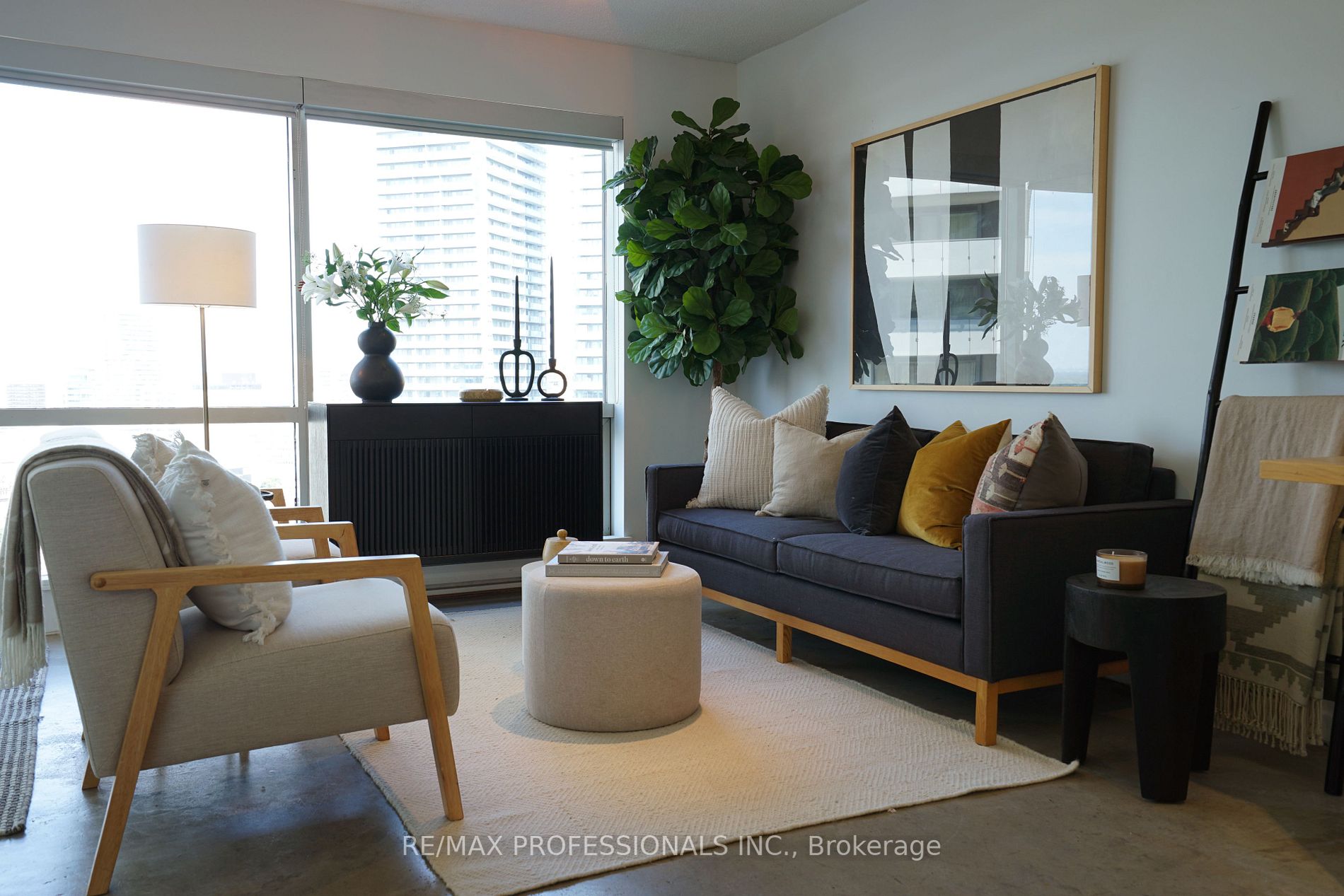 1001 Bay St, #2316