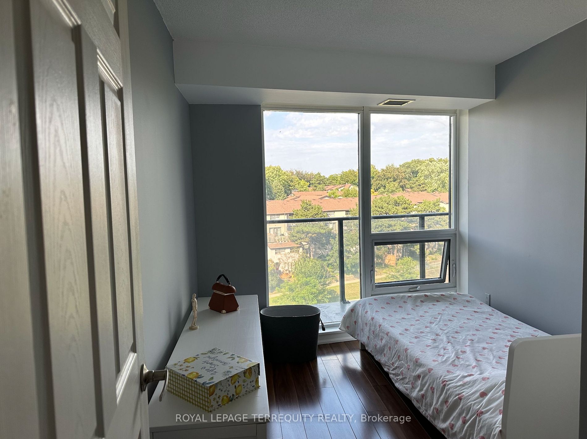 18 Valley Woods Rd, #1001