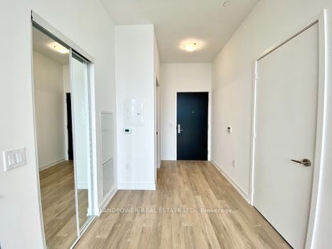 158 Front St E, #1112