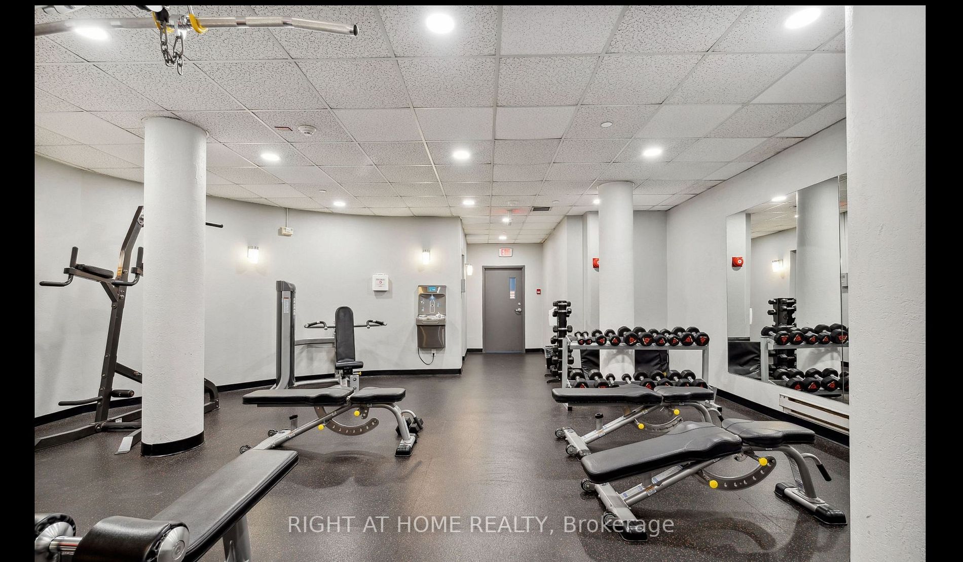 5785 Yonge St, #505