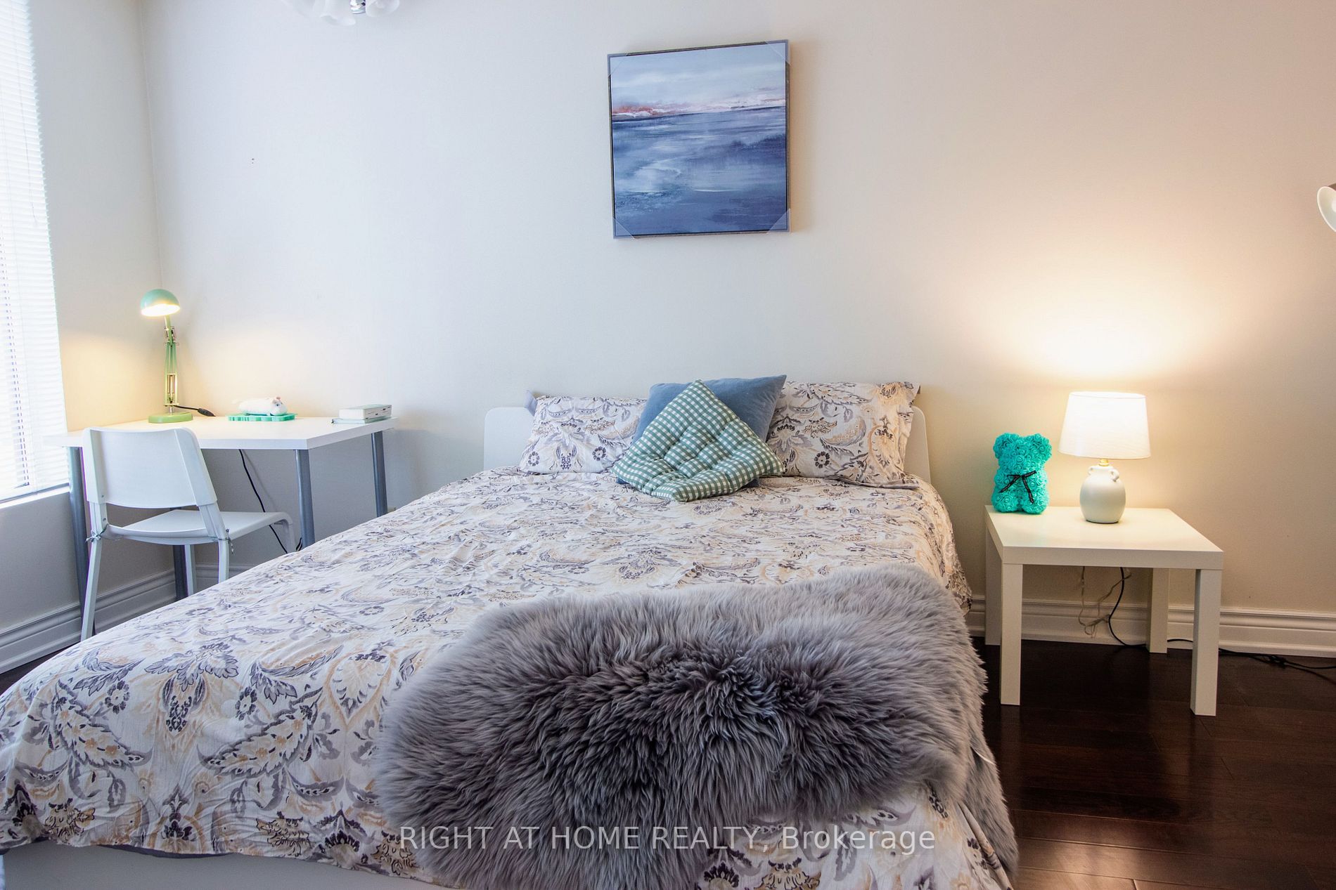 5785 Yonge St, #505
