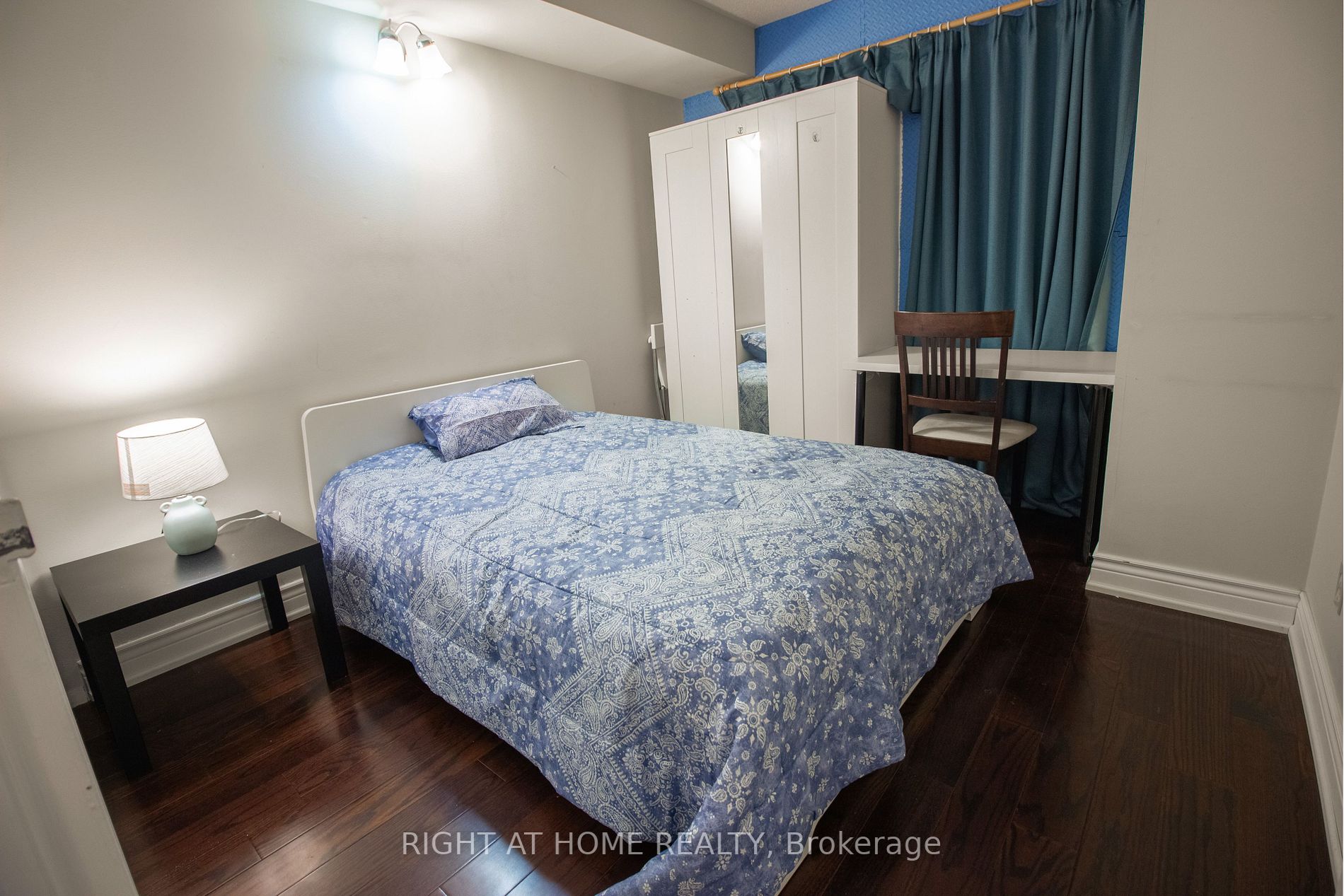 5785 Yonge St, #505