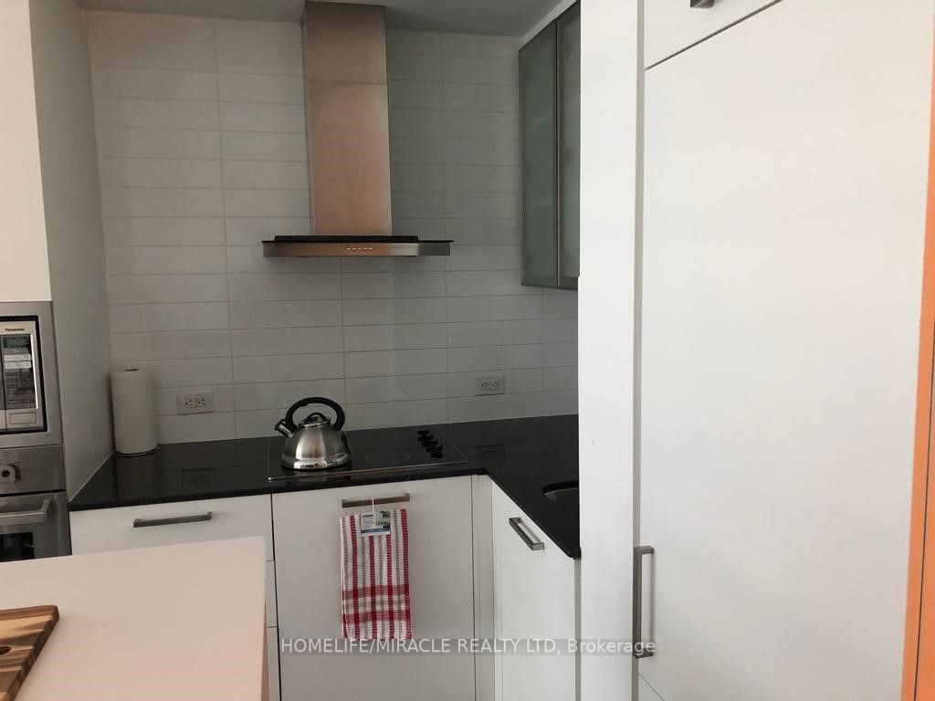 14 York St, #3810