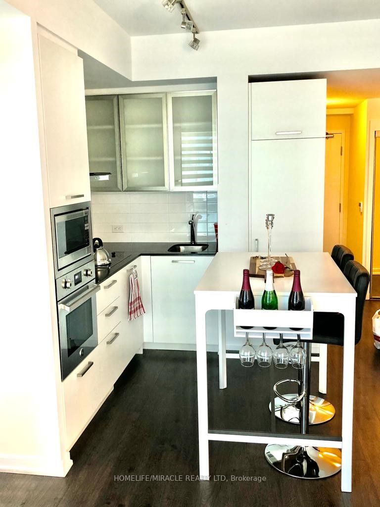 14 York St, #3810