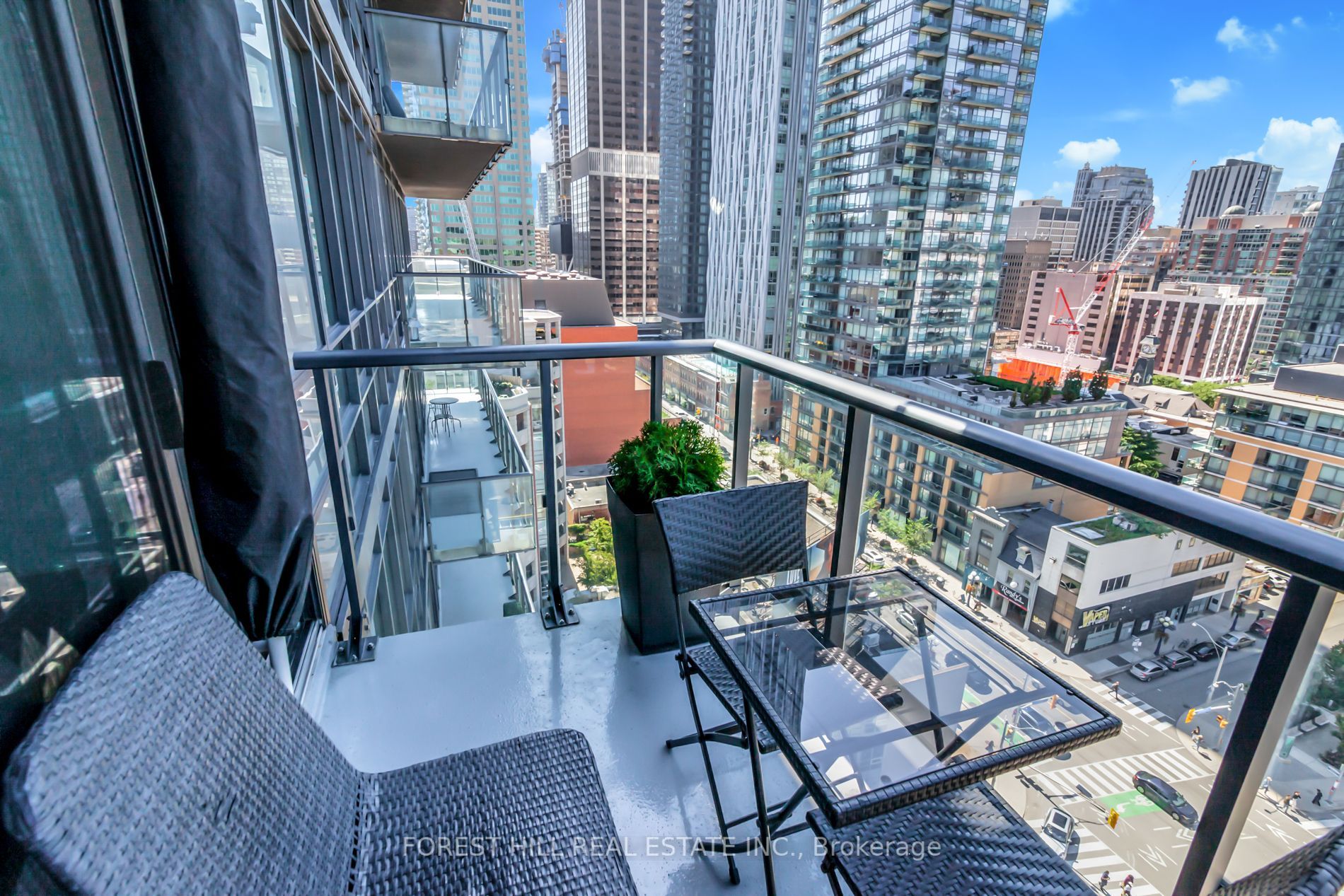 825 Church St, #1701