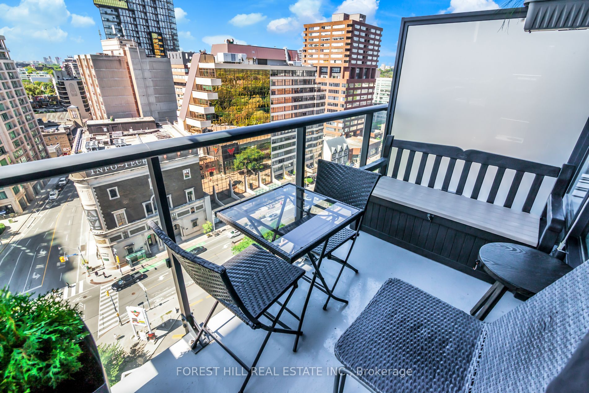 825 Church St, #1701