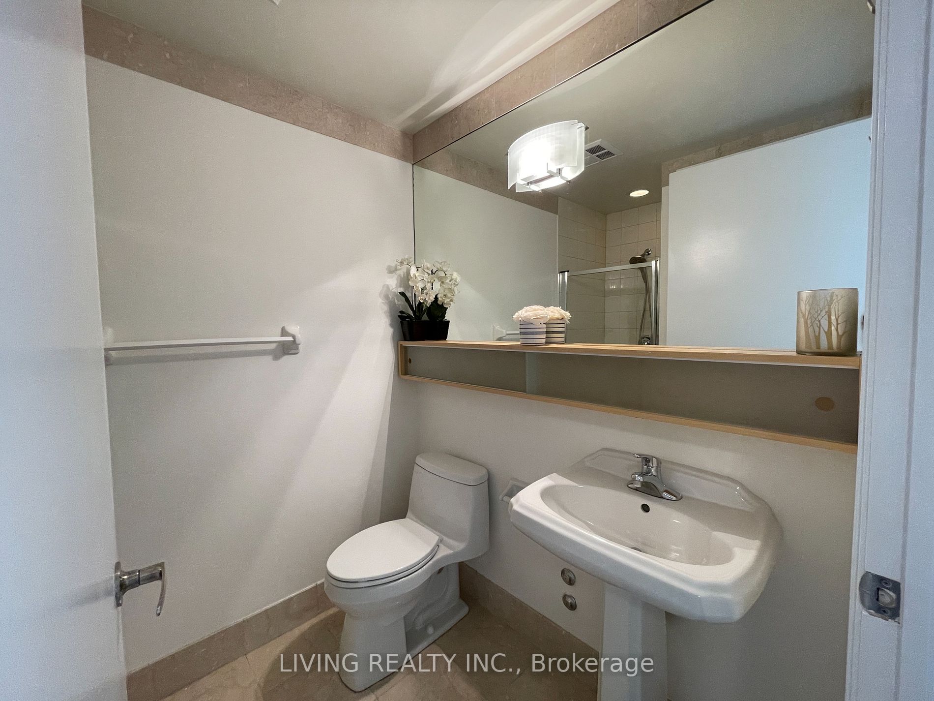 85 Bloor St E, #1211