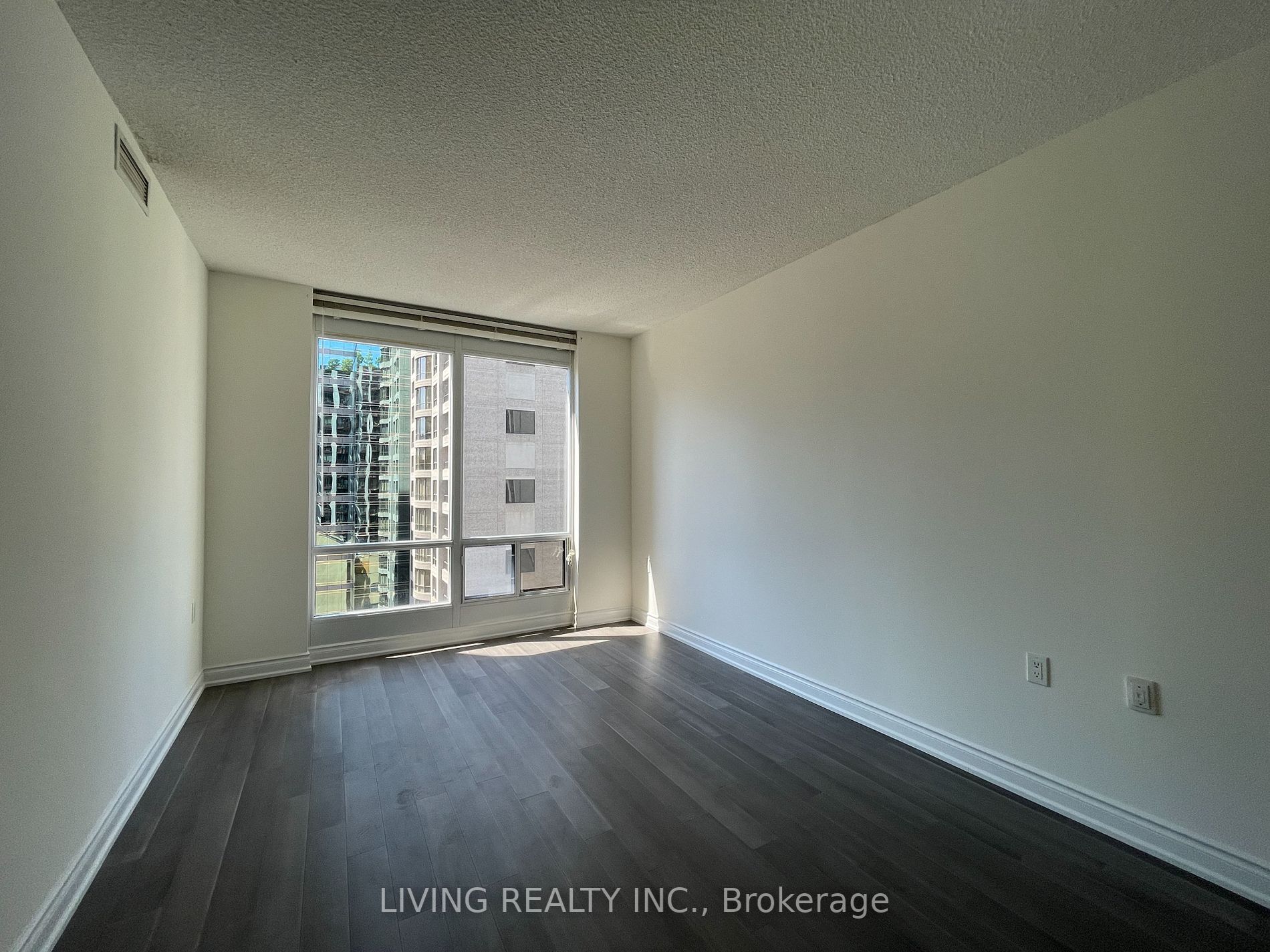 85 Bloor St E, #1211