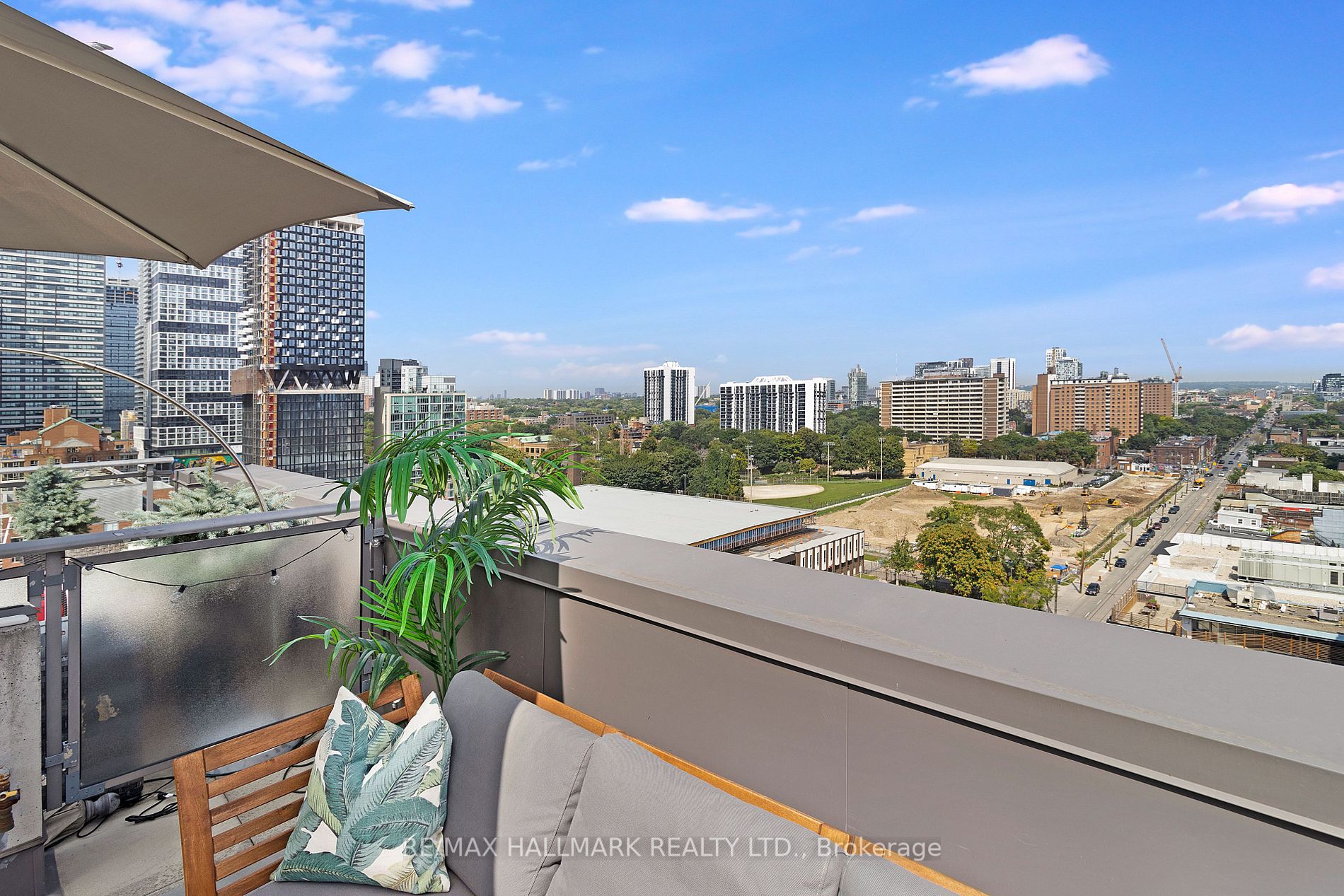 127 Queen St E, #408