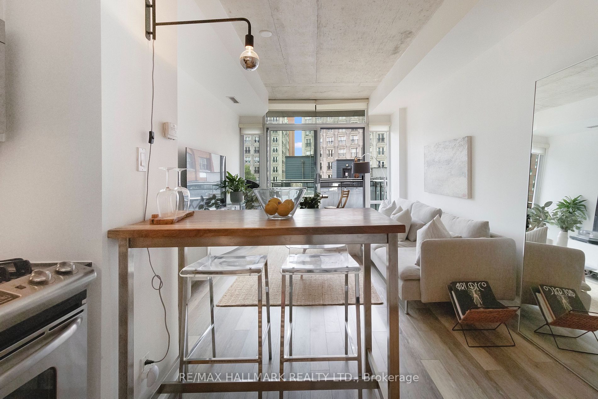 127 Queen St E, #408