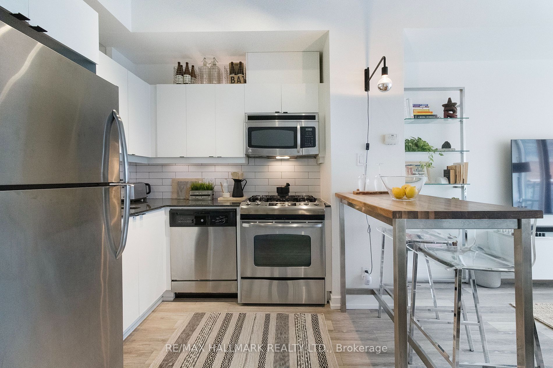 127 Queen St E, #408