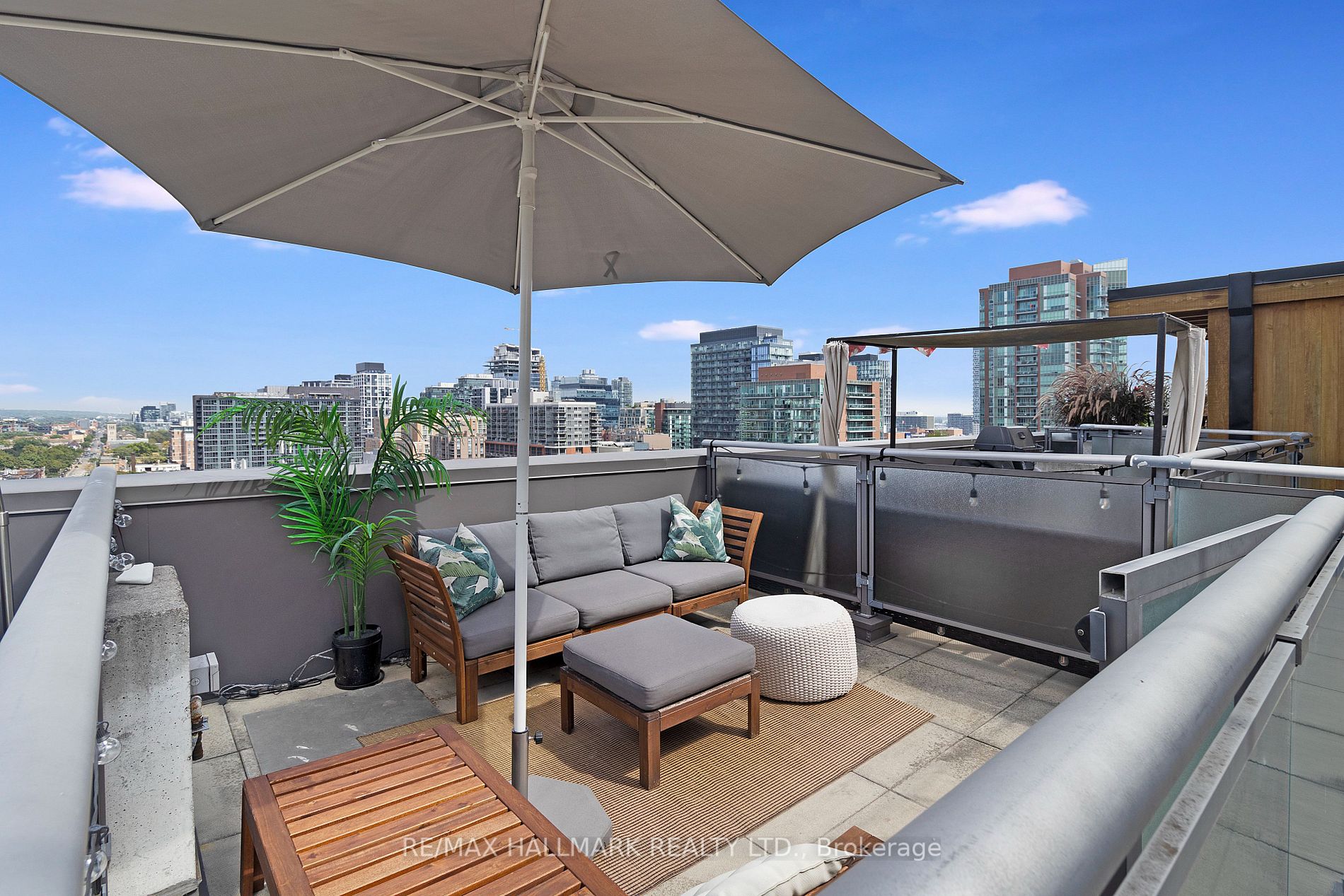 127 Queen St E, #408