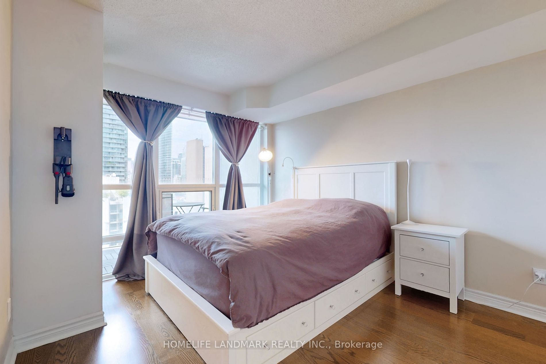 763 Bay St, #2113