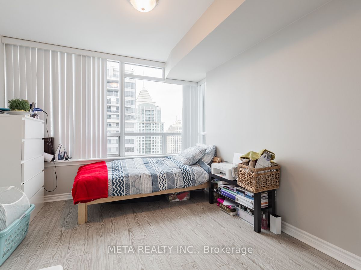 3 Rean Dr E, #2012