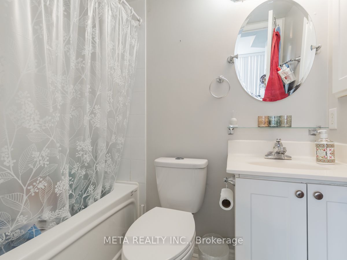 3 Rean Dr E, #2012