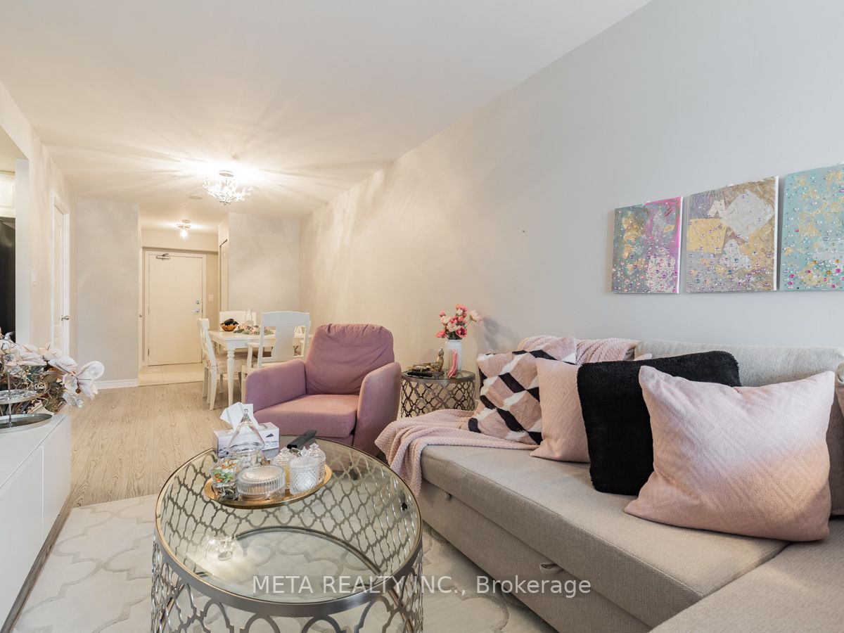 3 Rean Dr E, #2012