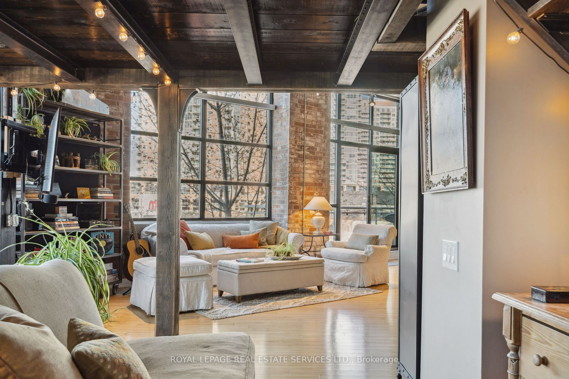 43 Hanna Ave, #306