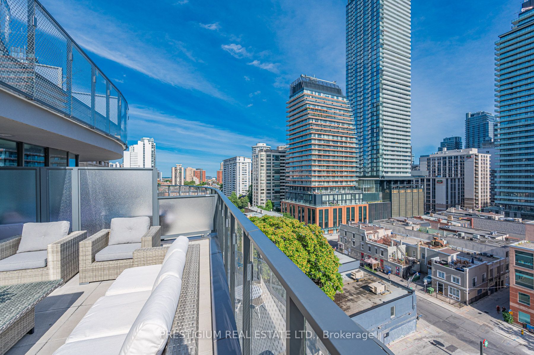 11 Wellesley St W, #605