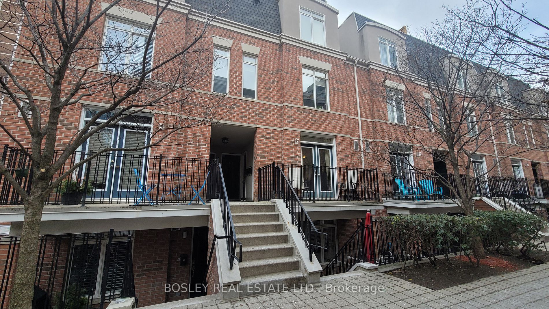 415 Jarvis St, #379