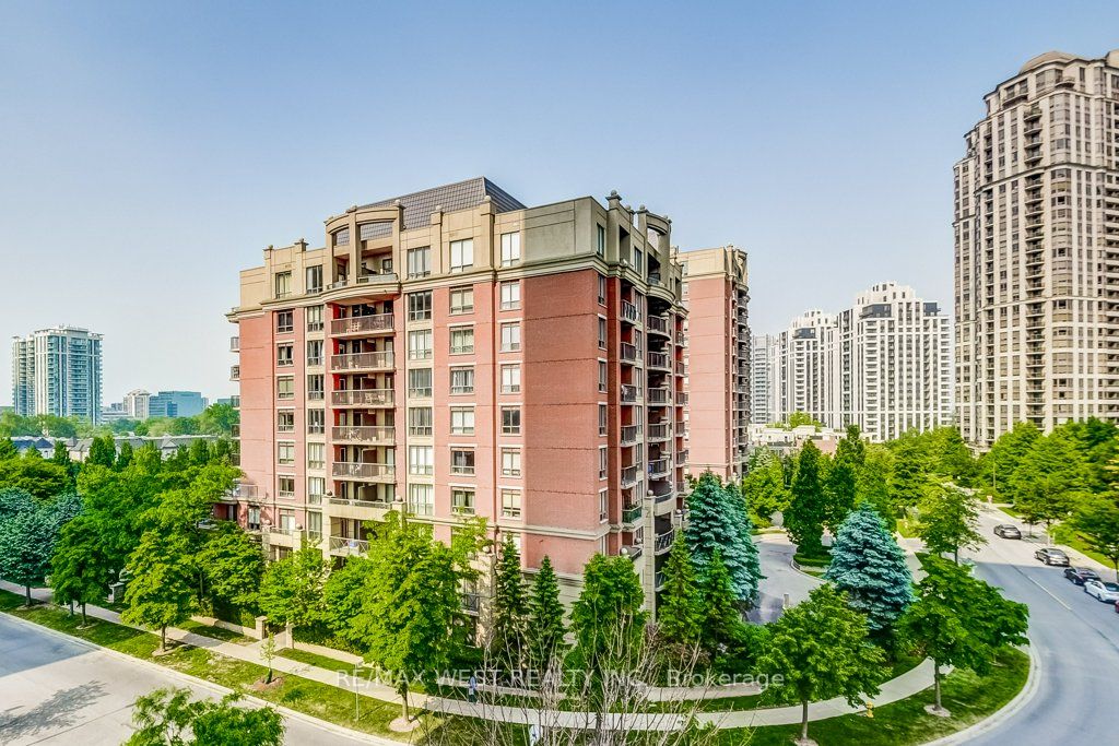 30 Harrison Garden Blvd, #701