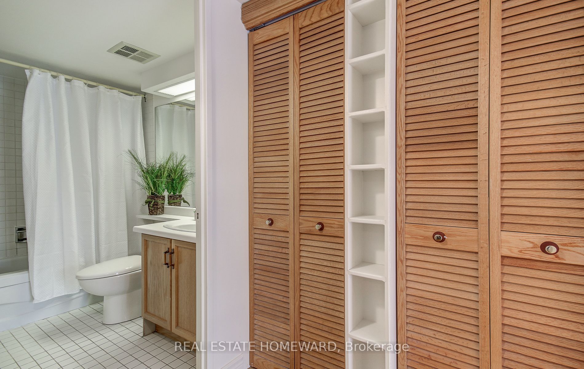 65 Scadding Ave, #505