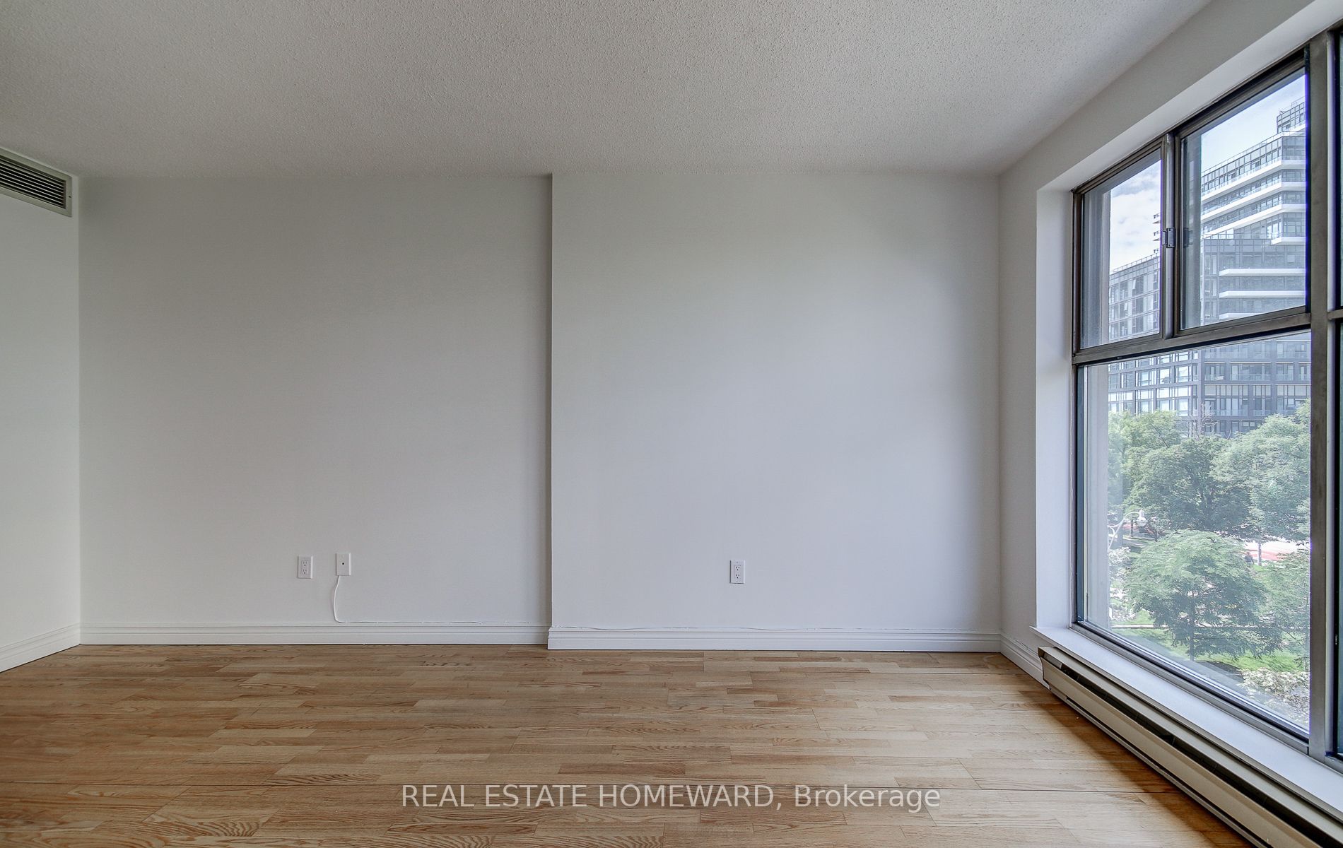 65 Scadding Ave, #505