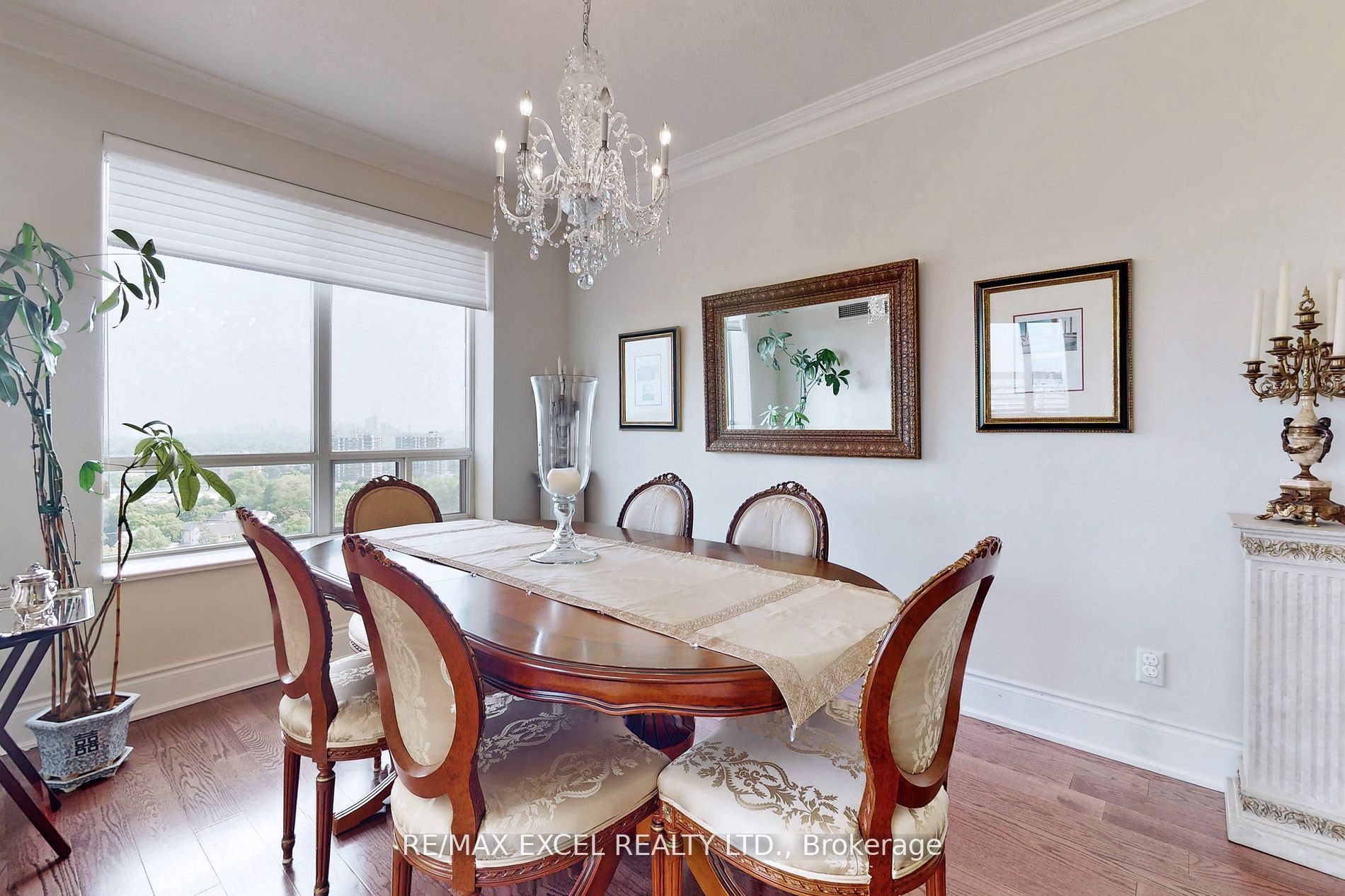 2 Clairtrell Rd, #Rg5