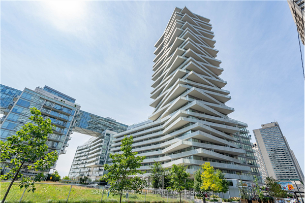 15 Queens Quay E, Toronto