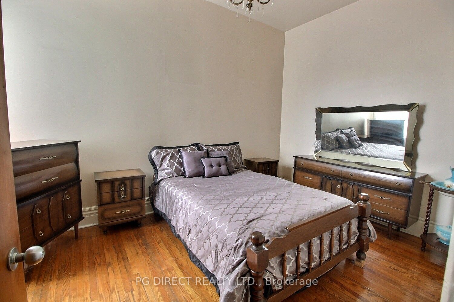 121 Niagara Street