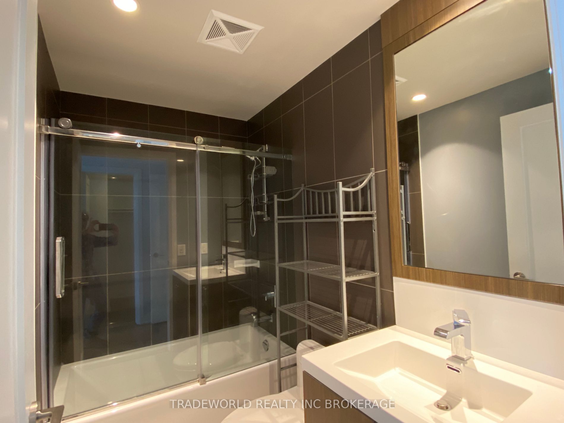 2 Anndale Dr, #3202