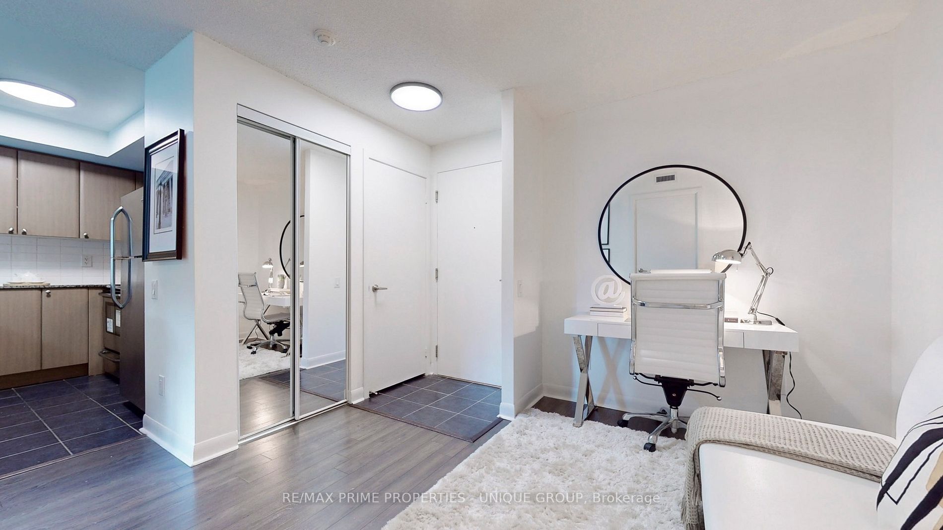 525 Wilson Ave, #742