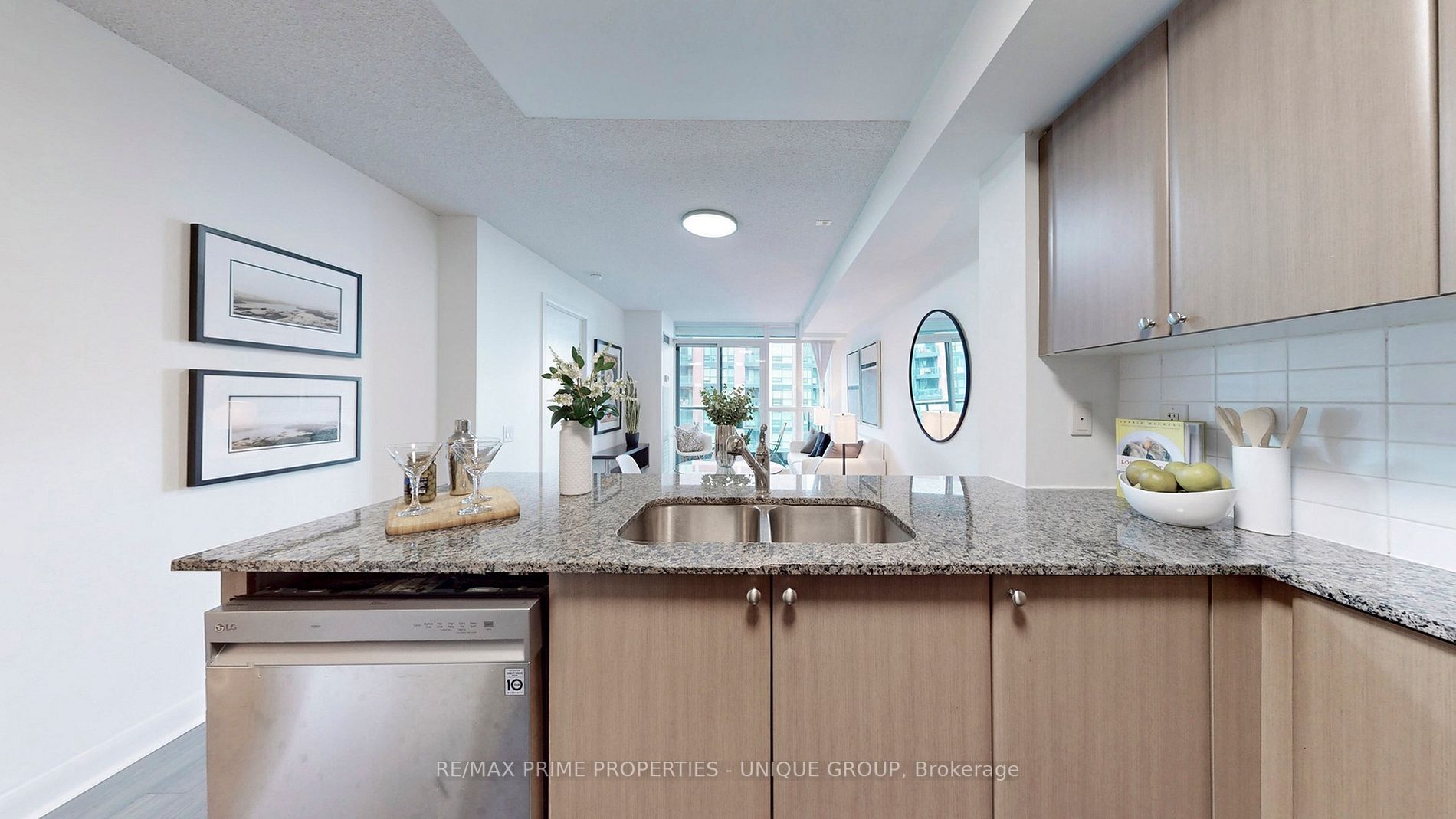 525 Wilson Ave, #742