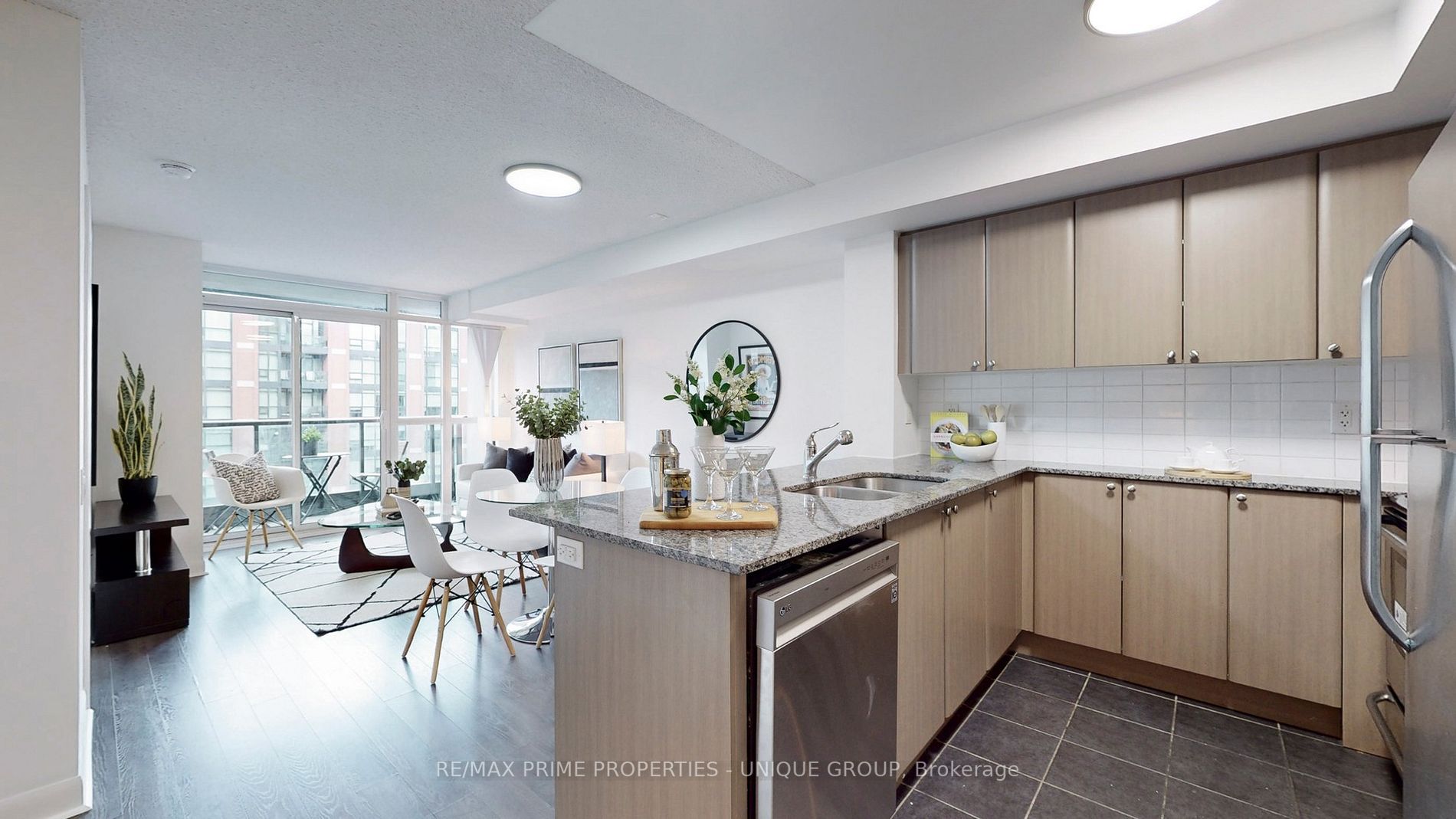 525 Wilson Ave, #742