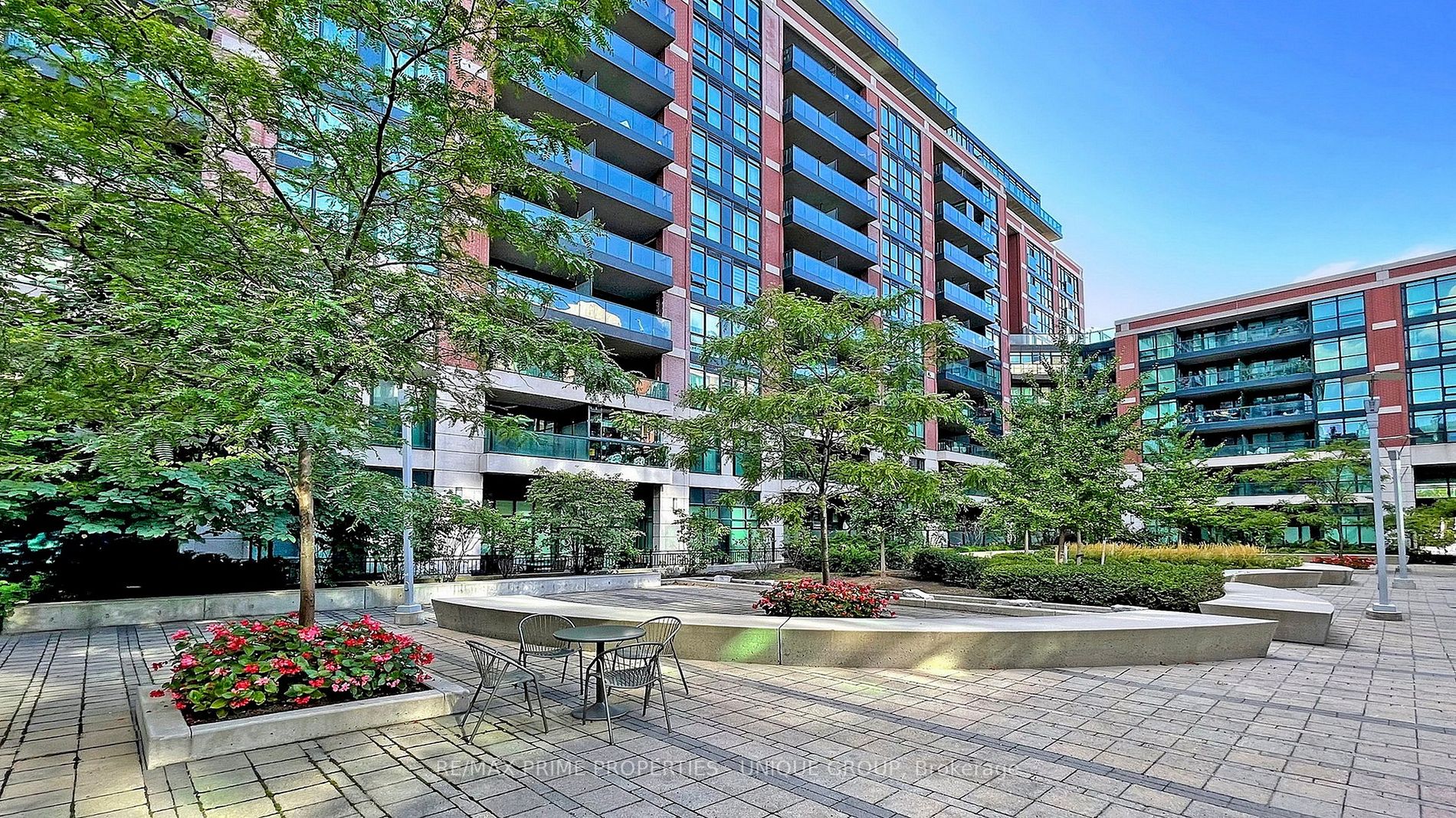525 Wilson Ave, #742